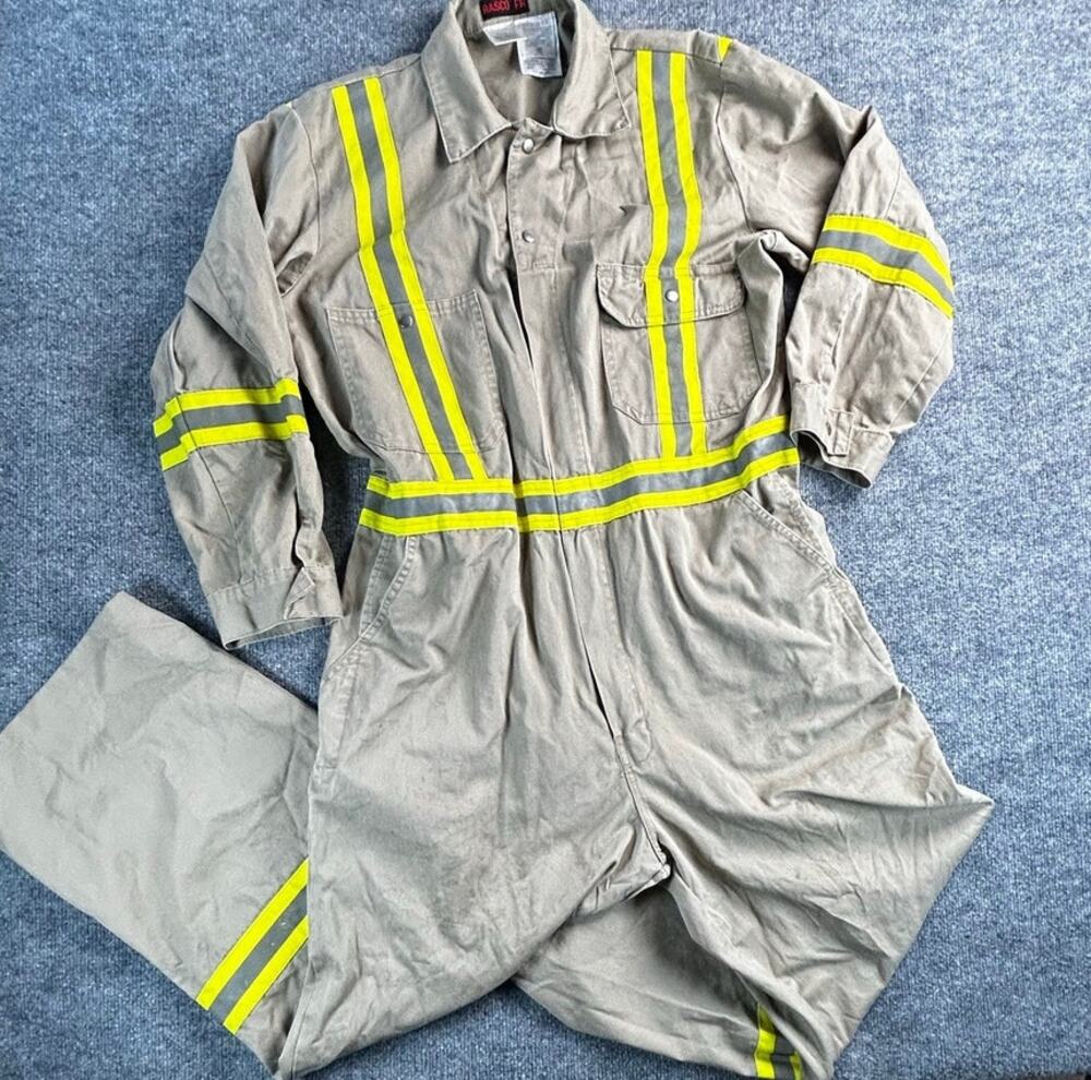 Rasco FR Men’s 44 Regular Khaki Reflective Coveralls HRC 2 NFPA 2112